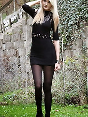 Pretty old whore loves a big boner